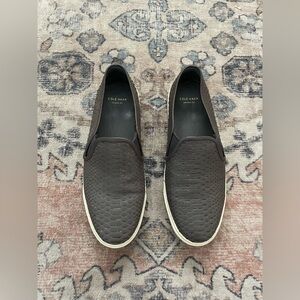 Cole Haan Gray Snake Print Classic Neutral Preppy Women’s Slip On Sneaker 6.5
